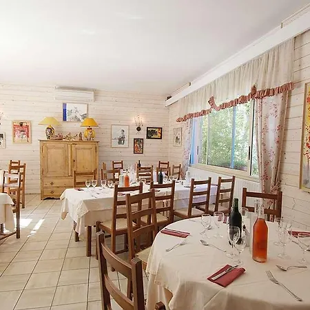 Des Thermes מלון *